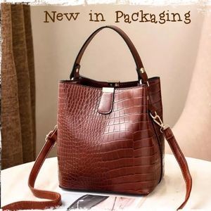 💟 NEW IN PACKAGING Crocodile PU Vegan Leathe…